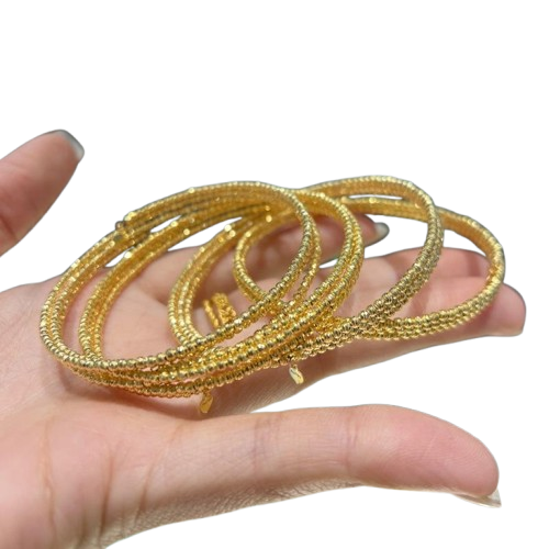 Elegant 18K Gold Elastic Bangle