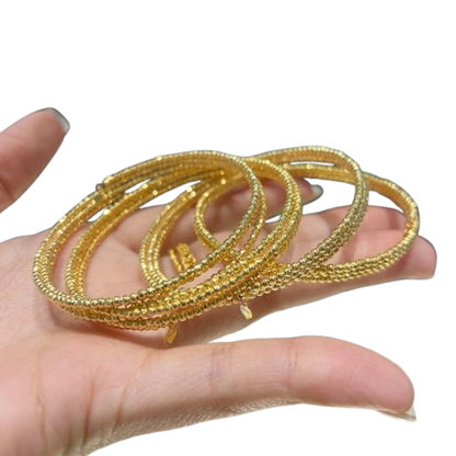Elegant 18K Gold Elastic Bangle